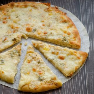 Pizza de Cuatro Quesos