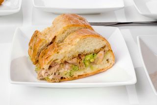 Bocata De Pollo Asado Completo (Entero)