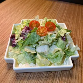 Ensalada con salsa de sésamo
