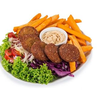 Plato falafel