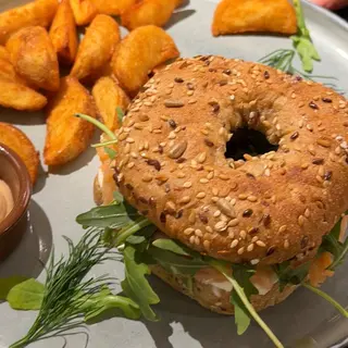 Bagel con Salmón Ahumado