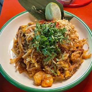Pad thai de pescado y marisco