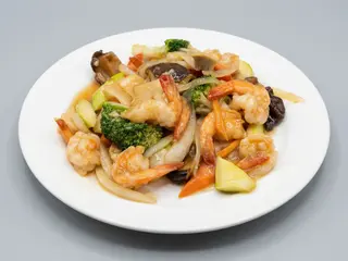 51.  Gambas al wok