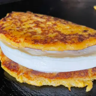 Cachapa con Queso de Mano