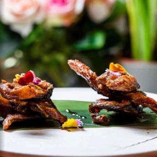 Lubina macerada con salsa de soja de Shanghái