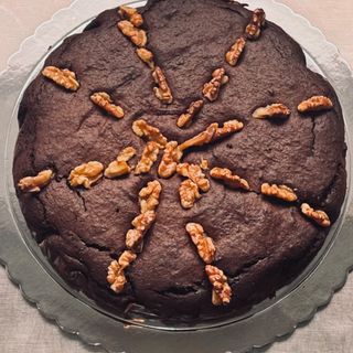 Bizcocho De Plátano Con Chocolate Y Cacahuate (Porción)