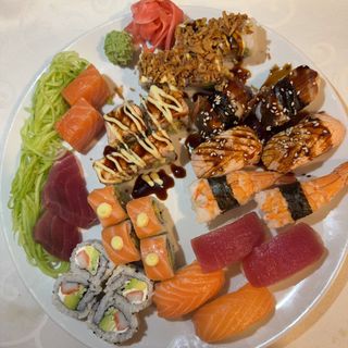 Plato de Sushi Variado