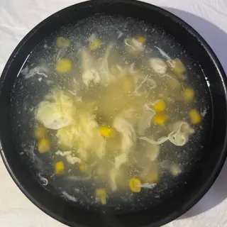 Sopa de Pollo y Maíz