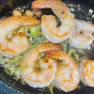 Camarones al ajillo