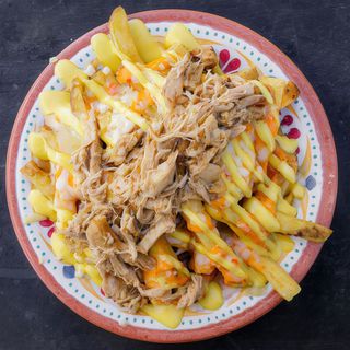 Patatas Con Queso & Pollo