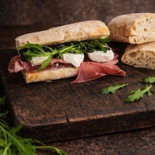 Bocadillo de fuet