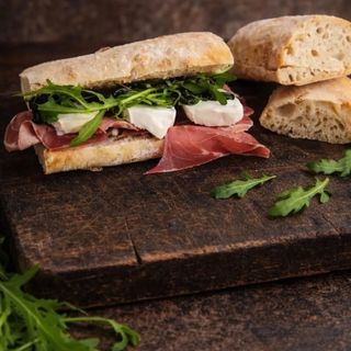 Bocadillo queso semi