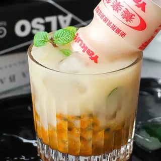 Passion Fruit Yacult Drink (M)