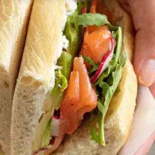 Focaccia Salmon Aguacate