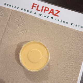 Cuenco de salsa flipante