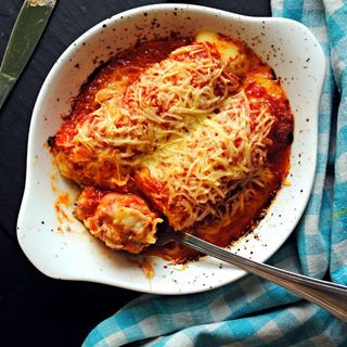 Canelones con Patatas y Ensalada
