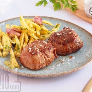 Solomillo a la Plancha con Patatas Asadas