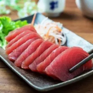 62 Sashimi atun