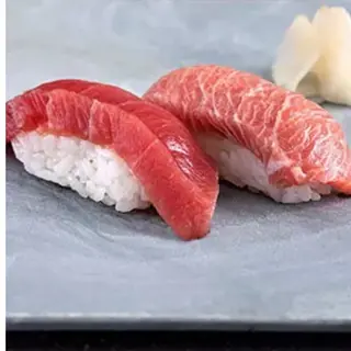 14 Nigiris de atun