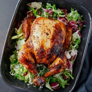 Pollo Asado Entero con Ensalada
