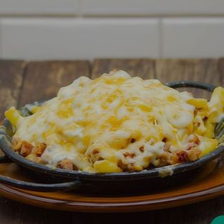 Menú Cheese Fries Mediana