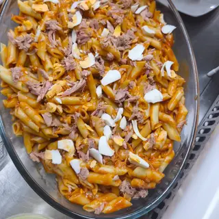 Macarrones De Atún Con Tomate Y Huevo Duro
