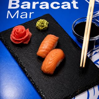 Sake Nigiri (2 Pzs.)