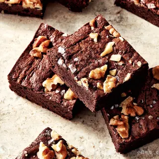 Pastel de brownie con nue z