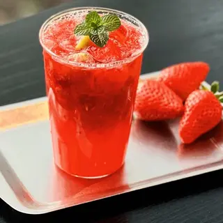 Té negro con fresa