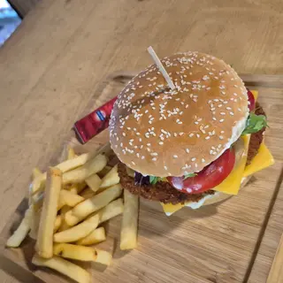 compras dos menú de Hamburguesa y te llevas gratis un menú infantil de pollo