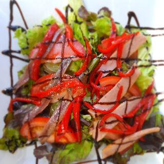 ENSALADA MUNDAKA