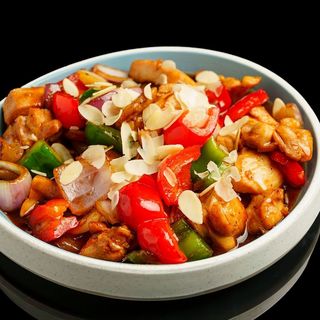 87 POLLO CON ALMENDRAS