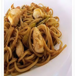19 Fideo chinos con pollo