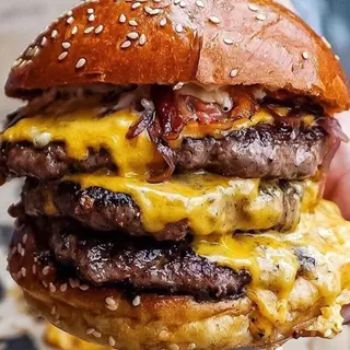 Triple burger with cheddar
