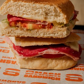 Sándwich De Salami