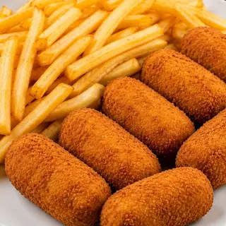 Croquetas De Pollo Con Patatas Fritas (5 Uds.)