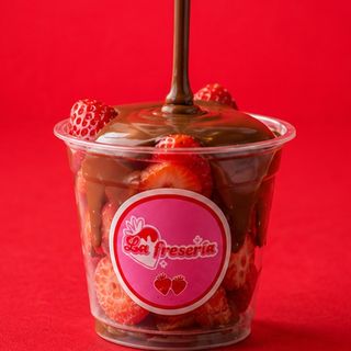Fresas S con chocolate y avellanas