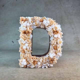 Letra Flores Preservadas "D"