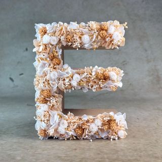 Letra Flores Preservadas "E"