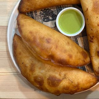 Empanada de carne mechada