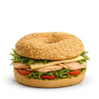 Bagel De Pollo Y Pesto
