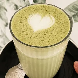 Matcha Latte De Fresa