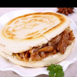 Bun bao pollo crujiente 