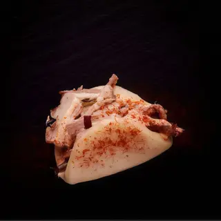 Bao De Pato Y Salsa Agridulce