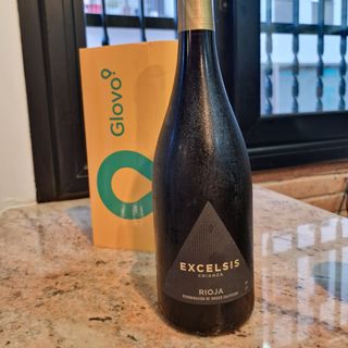 Vino tinto crianza rioja