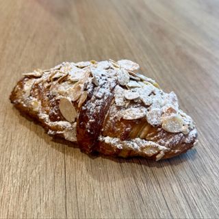Croissant de almendras
