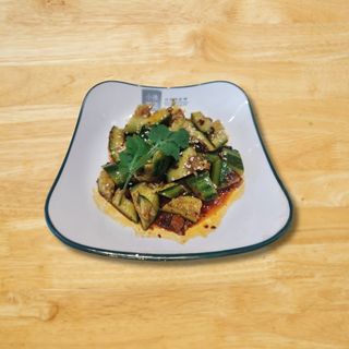 Pepino al Estilo Sichuan