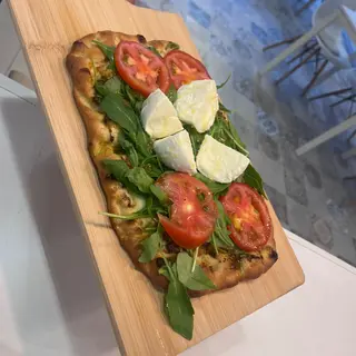 Pinsa  Mozzarella De Búfalo