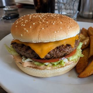 Cheeseburger + refresco