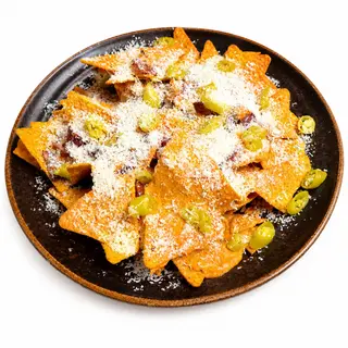 Nachos con salsa de queso